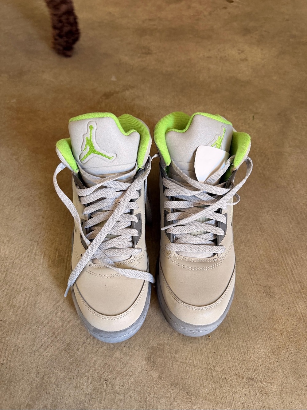 Big kids air jordan Shoe - green bean size 6Y